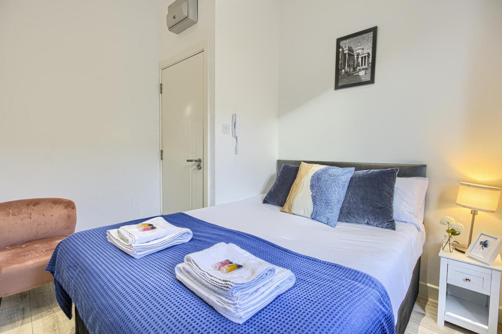 לונדון The Finsbury Deluxe Apartments מראה חיצוני תמונה